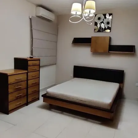 Spacious 2 Bedroom - Valley View Apartman Siġġiewi